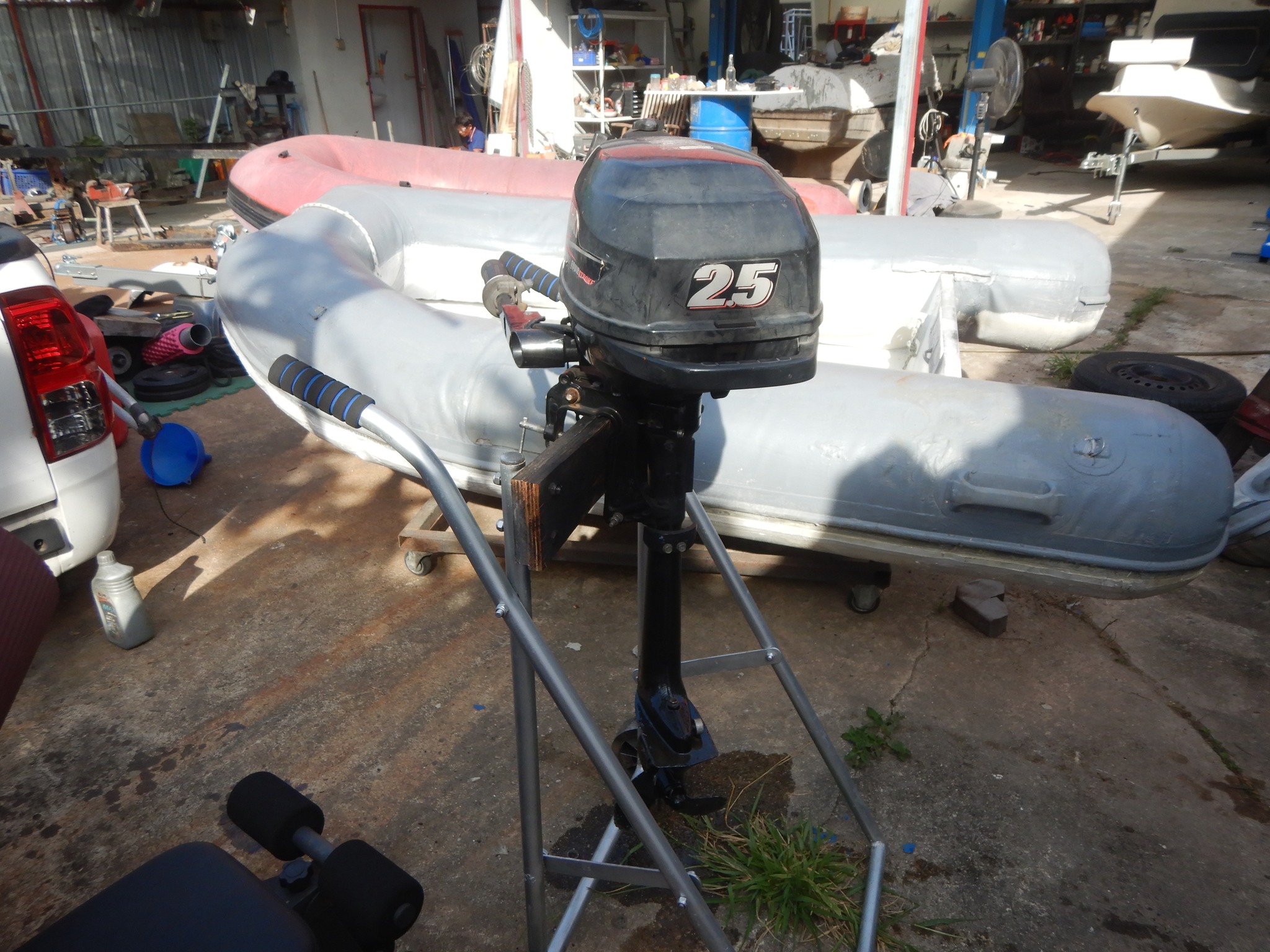 2.5HP Suzuki outboard